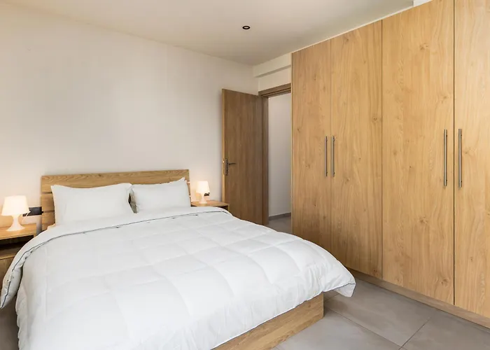 Aether By Halu! 2-bd شقة سالونيك
